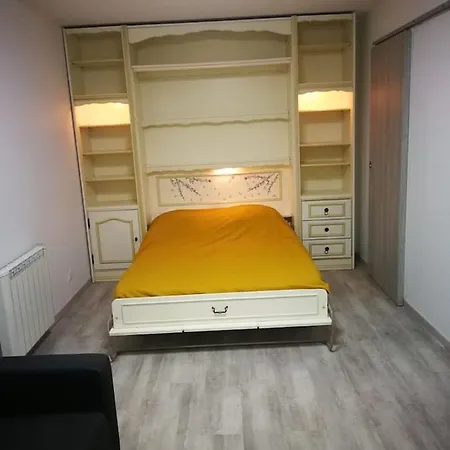 Studio Renovee En Seine Et Marne * Ле-Ме-сюр-Сен