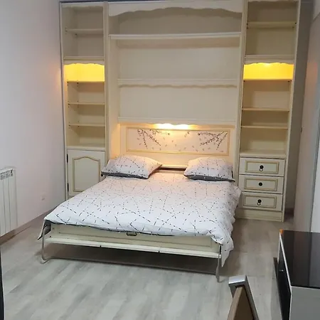 Апартаменты Studio Renovee En Seine Et Marne Ле-Ме-сюр-Сен